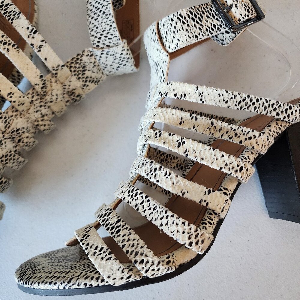 Vionic Gladiator Sandals "Like New" - image 7